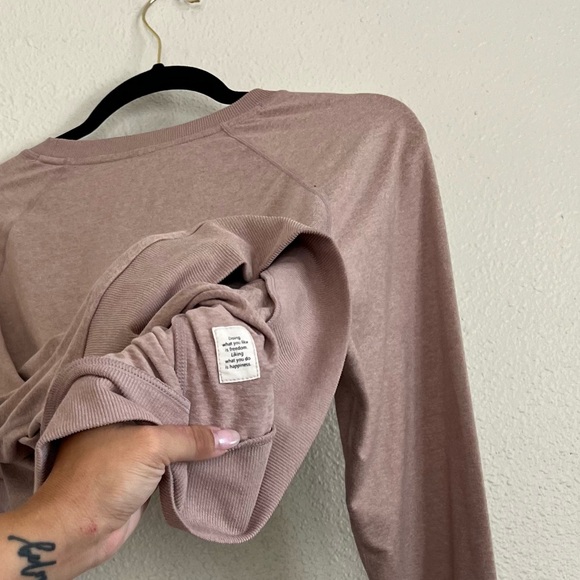 Vuori Long Sleeve Halo Crew - Picture 8 of 8